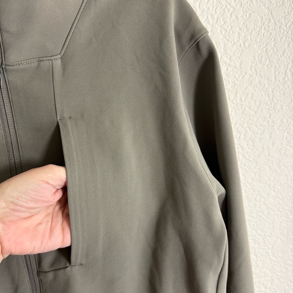 Lululemon Sojourn Jacket Large Mens Zip Up Warpstreme High Neck - Picture 5 of 9